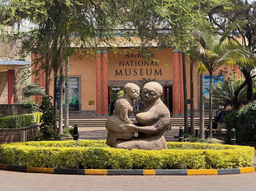 3 Hours visit Nairobi National Museum and Snake Park